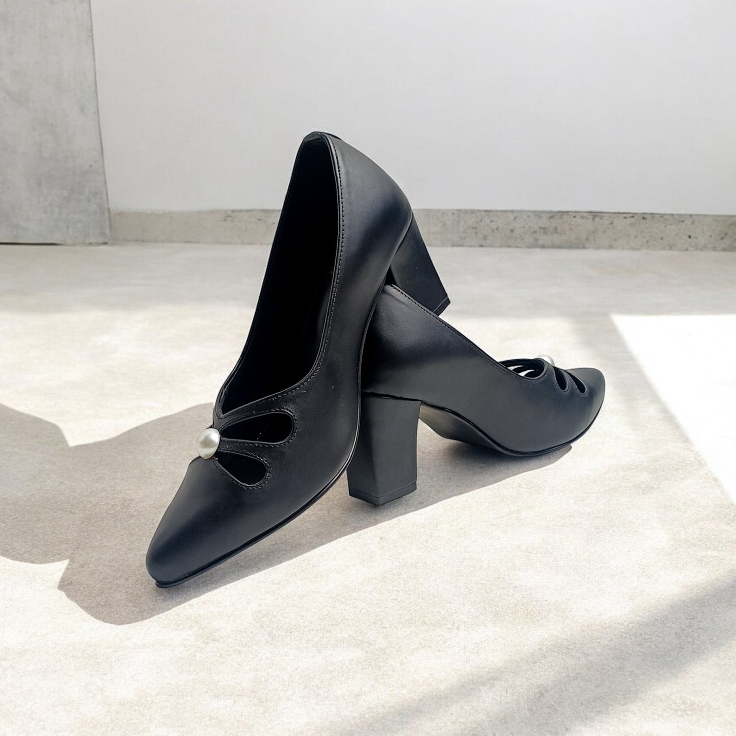 Cutwork Pearl Pumps